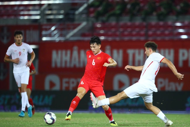 Vòng loại U20 châu Á 2025, U20 Việt Nam 0-1 U20 Syria: Nghiệt ngã pha phản lưới nhà - Ảnh 1.